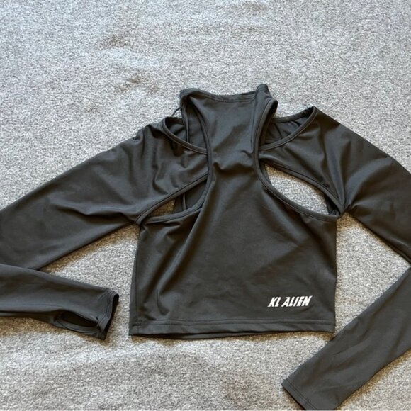 K-POP Inspired Black Cutout Crop Top – Long Sleeve, High Neck – Size XS - Picture 7 of 7